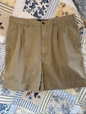 Men’s vintage 90s Abercrombie & Fitch outdoor goods 100% cotton khaki shorts 36
